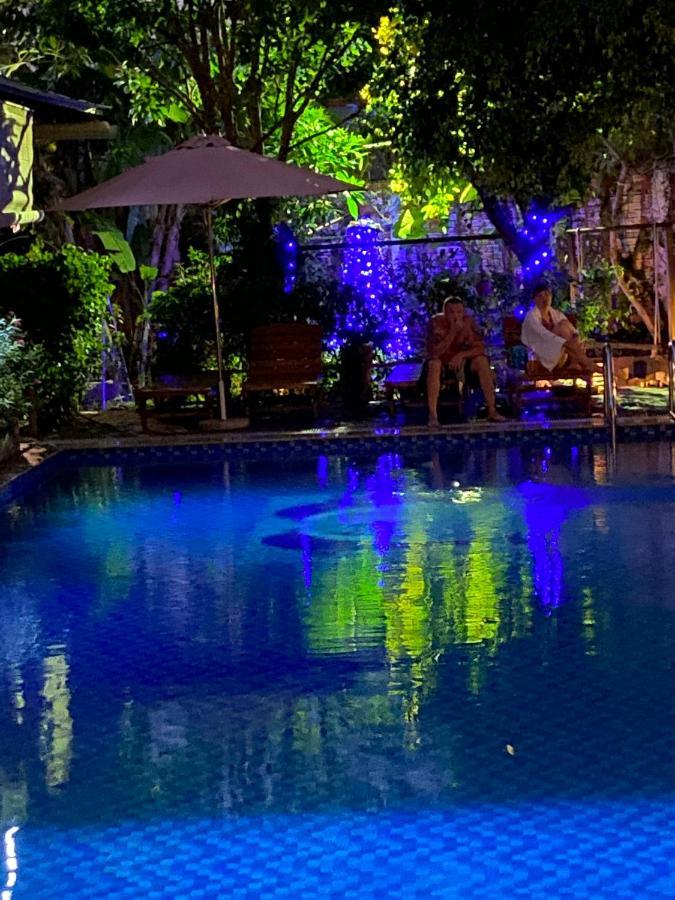 Bien Xanh Hotel Дуонг-Донг Экстерьер фото